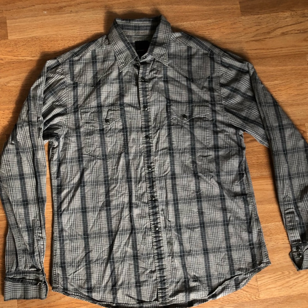 Murano Sport causal long sleeve button shirt.
